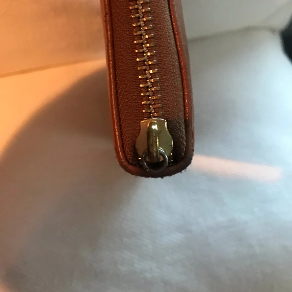 Tory Burch Wallet - Picture 7 of 7